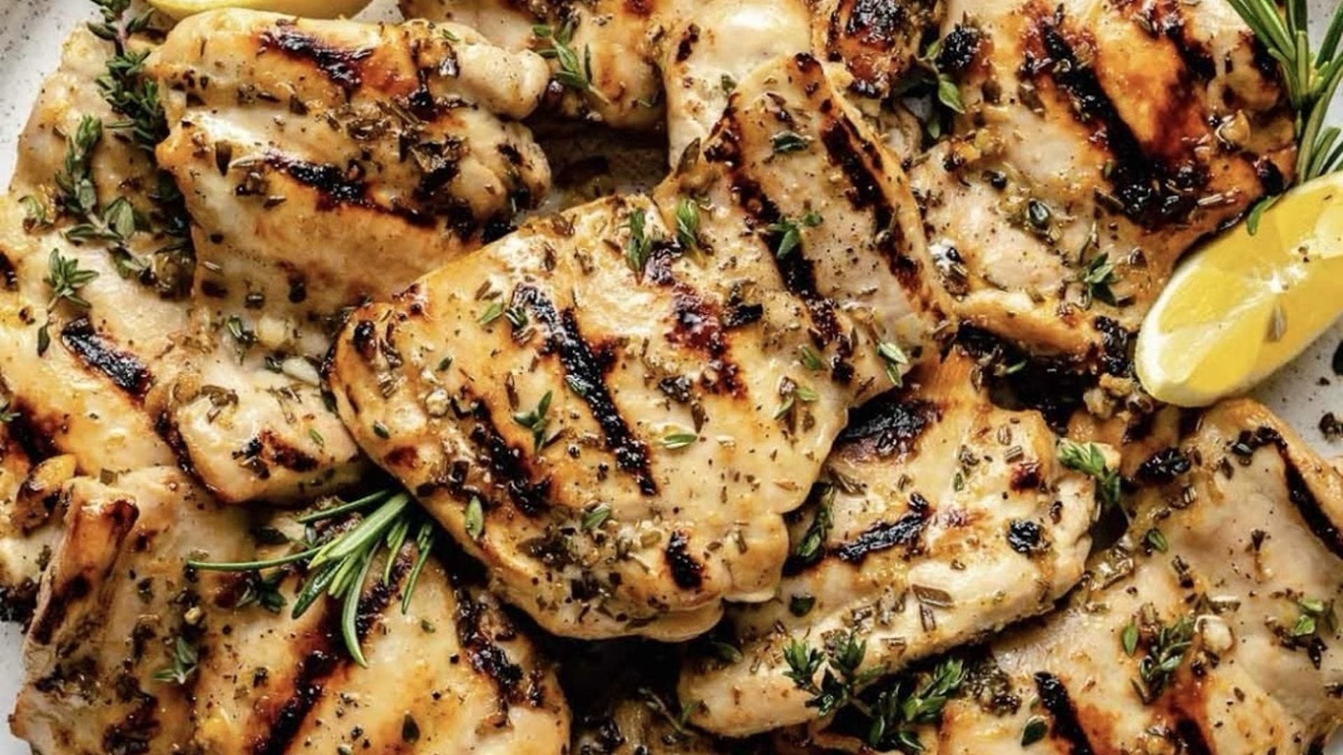 Grilled Chicken with Lemon, Garlic and Herbs | Ferme des Voltigeurs